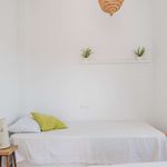 Rent 2 bedroom apartment of 60 m² in Valencia