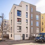 Rent 4 bedroom apartment of 171 m² in Berlin