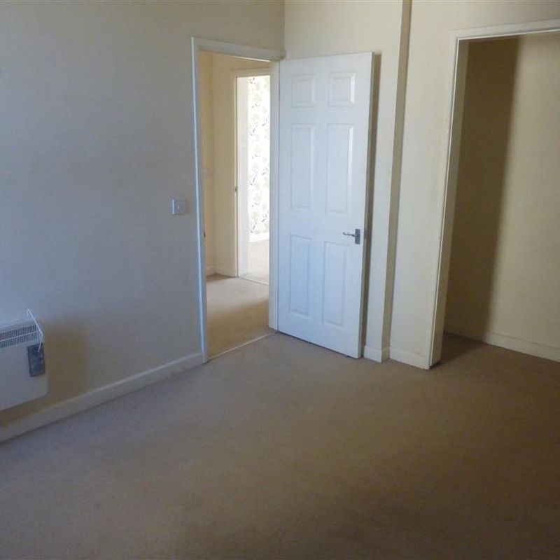 1 bedroom property to let in London Road, Neath - £600 pcm