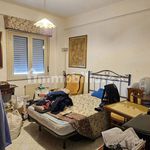 Affitto 4 camera appartamento di 90 m² in Palermo