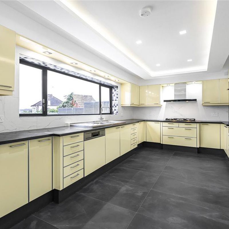 5 bedroom detached house to rent Arnos Grove