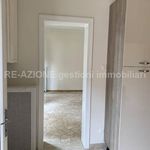Affitto 3 camera appartamento di 126 m² in Vicenza