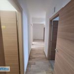 Affitto 6 camera appartamento di 140 m² in Teramo