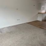 Rent 2 bedroom apartment in Saint Austell