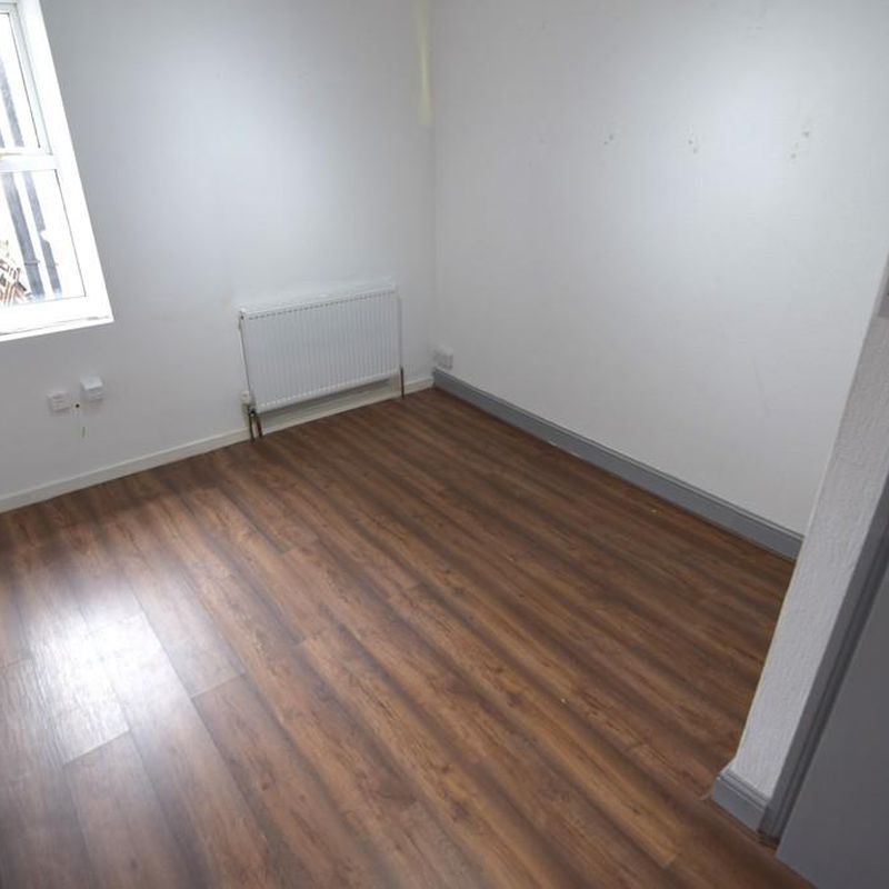 2 bedroom ground floor flat to rent Revoe