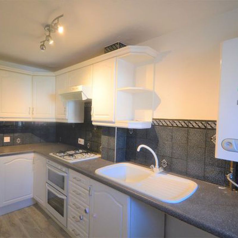 Town house to rent in Summerhill Drive, Newcastle-Under-Lyme ST5 Crackley