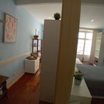 Rent a room of 35 m² in Porto