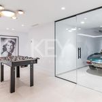Rent 4 bedroom house of 424 m² in Almeria
