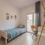 Rent a room of 98 m² in Alginet