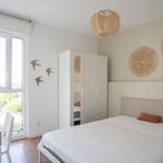 Rent 5 bedroom apartment of 79 m² in Pessac