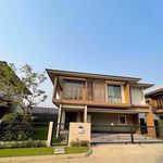 Rent 4 bedroom house of 238 m² in Bangkok