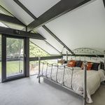 Rent 5 bedroom house in Slough