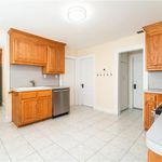 Rent 2 bedroom apartment of 2527 m² in Wallingford