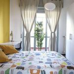 Rent a room of 139 m² in Milano